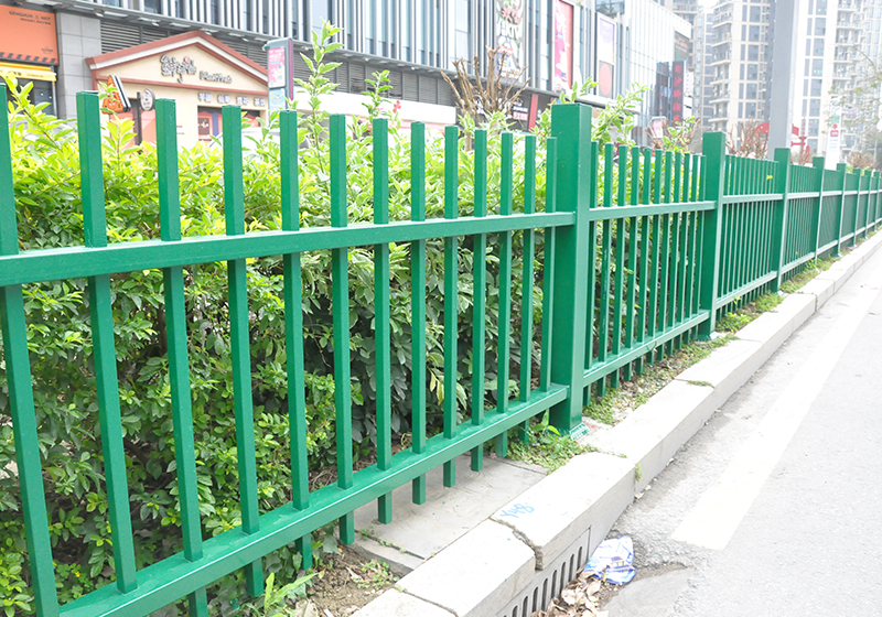 绿化锌钢护栏有什么优势？ 
